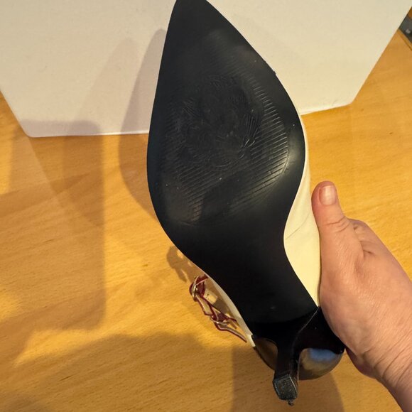 Tahari Brianna T-Strap Spectator Heels - sz 8.5 - Picture 5 of 7